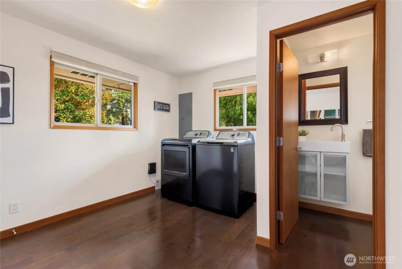 Property photo for 11704 Palatine Avenue N, Seattle photo 14