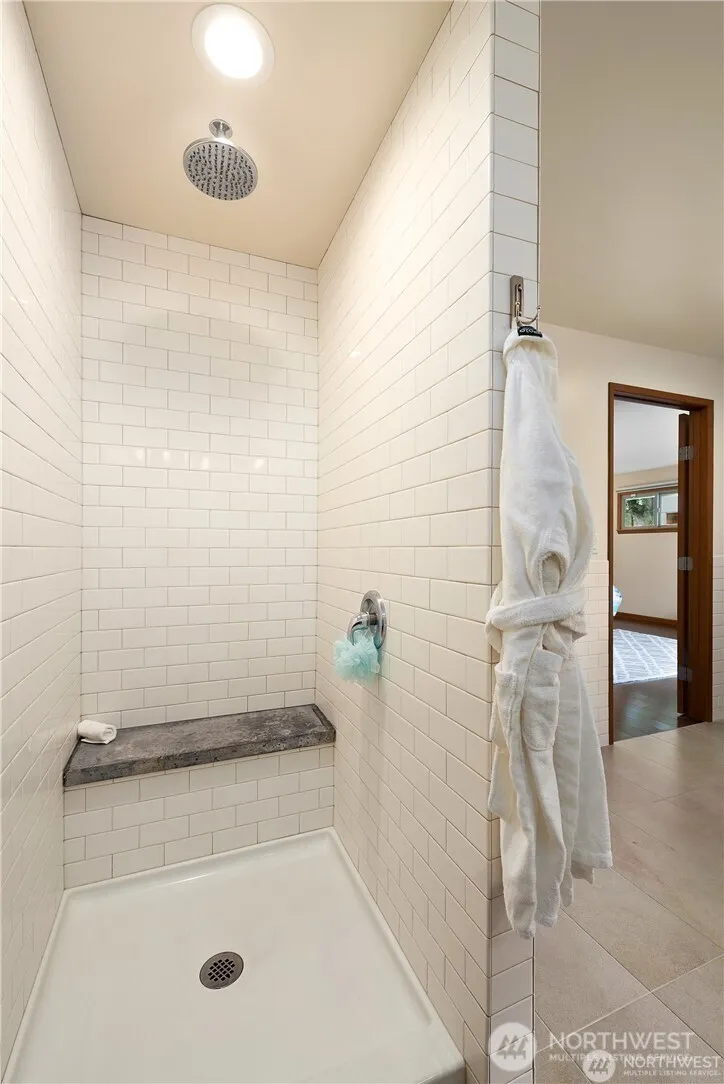Property photo for 11704 Palatine Avenue N, Seattle photo 20