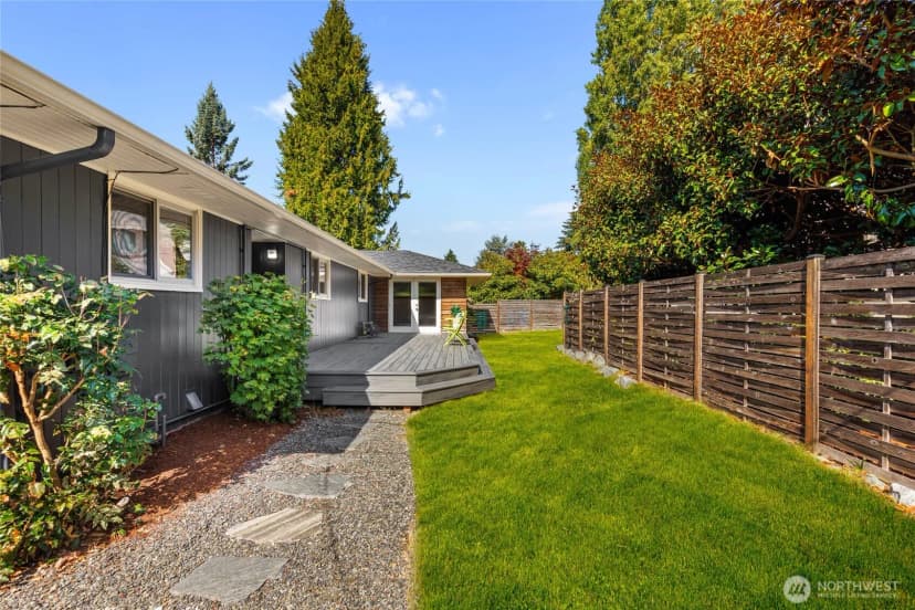Property photo for 11704 Palatine Avenue N, Seattle photo 17