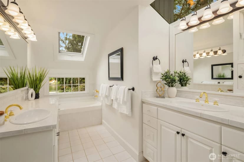 Property photo for 2459 215th Avenue Se, Sammamish photo 24