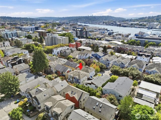 Property photo for 2628 B 57th Street, Seattle photo 3