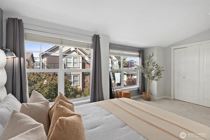 Property photo for 2628 B 57th Street, Seattle photo 13