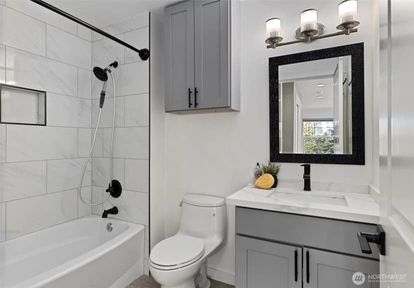 Property photo for 2628 B 57th Street, Seattle photo 11