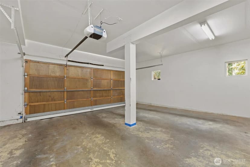 Property photo for 12438 Ne 7th Place, Bellevue photo 26