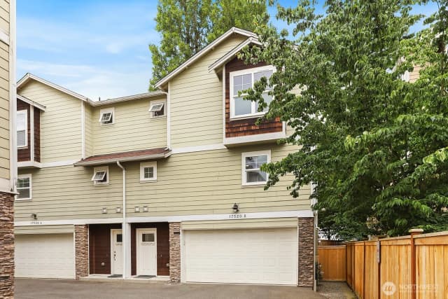 Property photo for 17520 12th Avenue Ne #b, Shoreline
