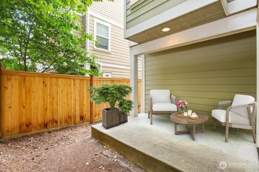 Property photo for 17520 12th Avenue Ne #b, Shoreline photo 23