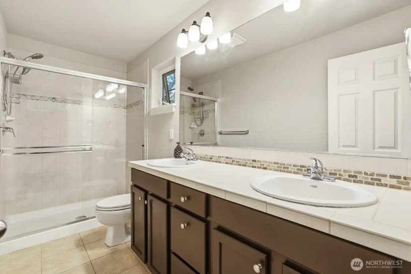 Property photo for 17520 12th Avenue Ne #b, Shoreline photo 13