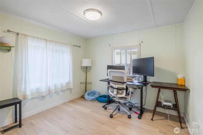 Property photo for 17114 117th Ct Ne, Bothell photo 10