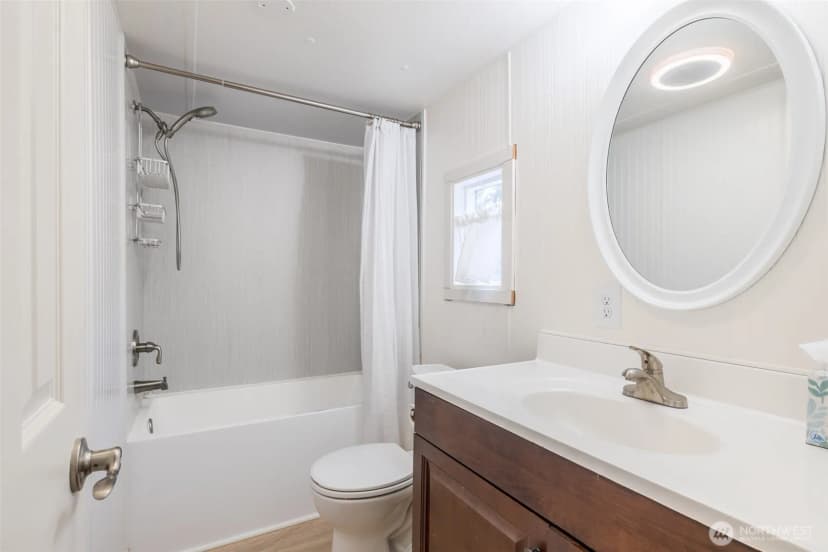 Property photo for 17114 117th Ct Ne, Bothell photo 11
