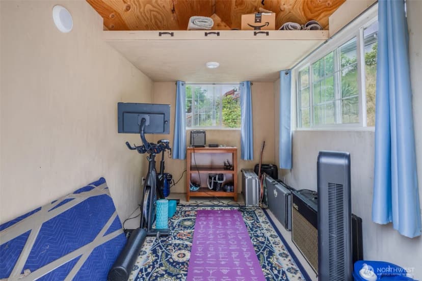 Property photo for 17114 117th Ct Ne, Bothell photo 12