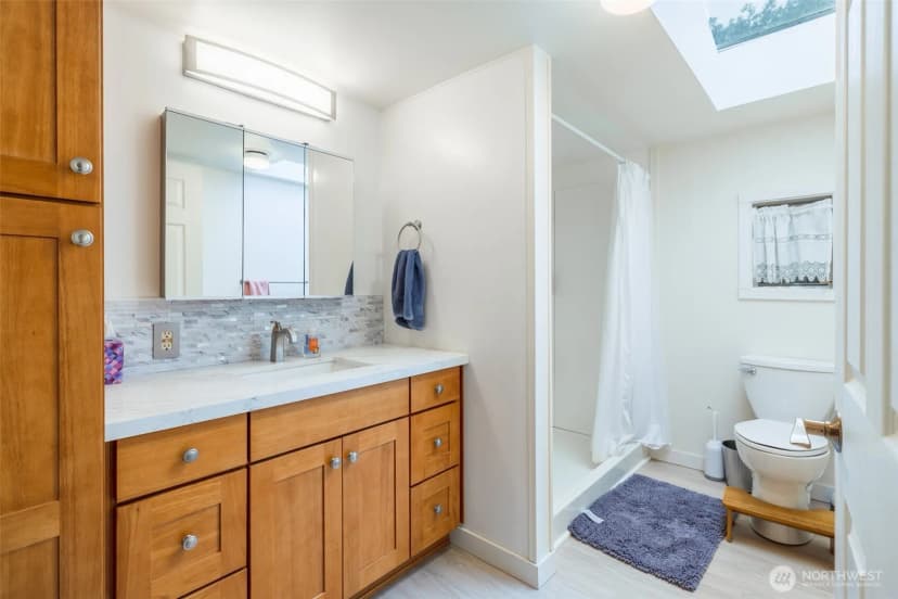 Property photo for 17114 117th Ct Ne, Bothell photo 9