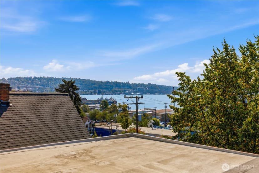 Property photo for 952 N 35th Street #102, Seattle photo 28
