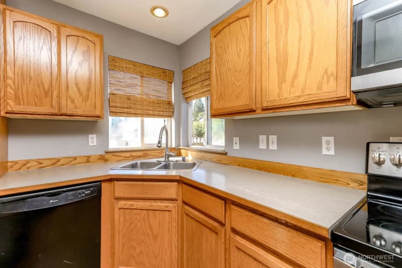 Property photo for 12211 2nd Avenue Ct E, Tacoma photo 11