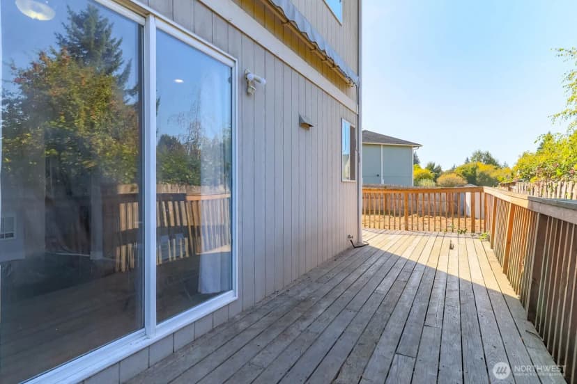 Property photo for 12211 2nd Avenue Ct E, Tacoma photo 33