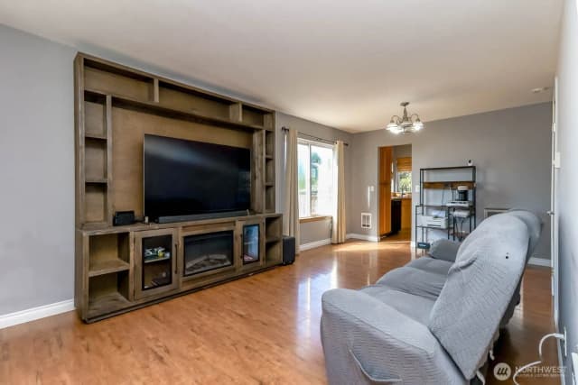 Property photo for 12211 2nd Avenue Ct E, Tacoma photo 4