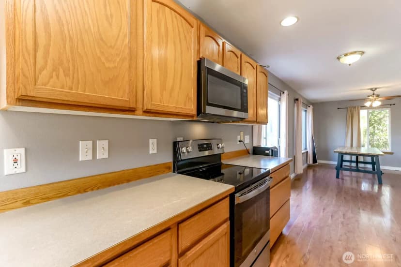 Property photo for 12211 2nd Avenue Ct E, Tacoma photo 10