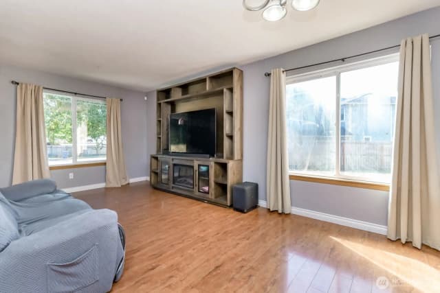 Property photo for 12211 2nd Avenue Ct E, Tacoma photo 5