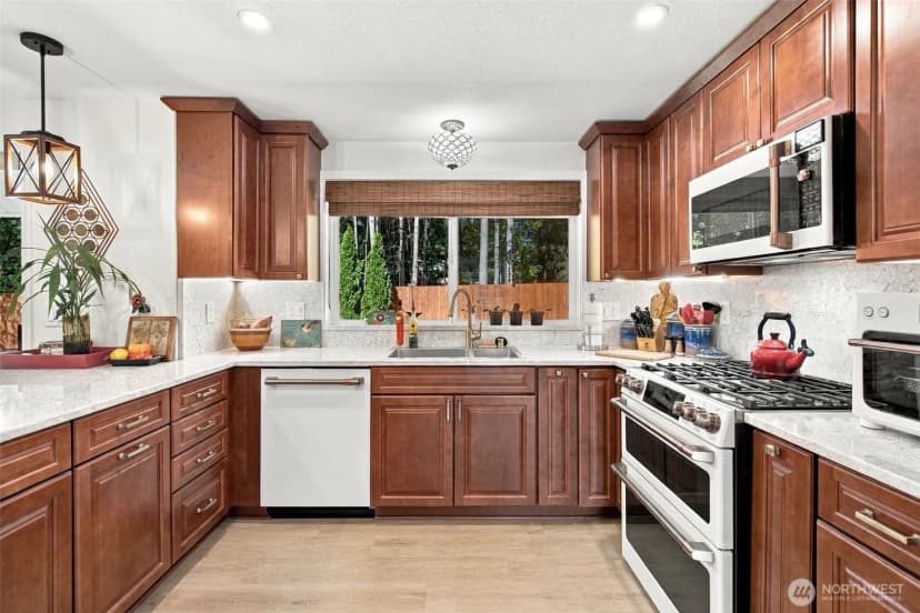 Property photo for 1903 Ne Laurie Vei Loop, Poulsbo photo 6
