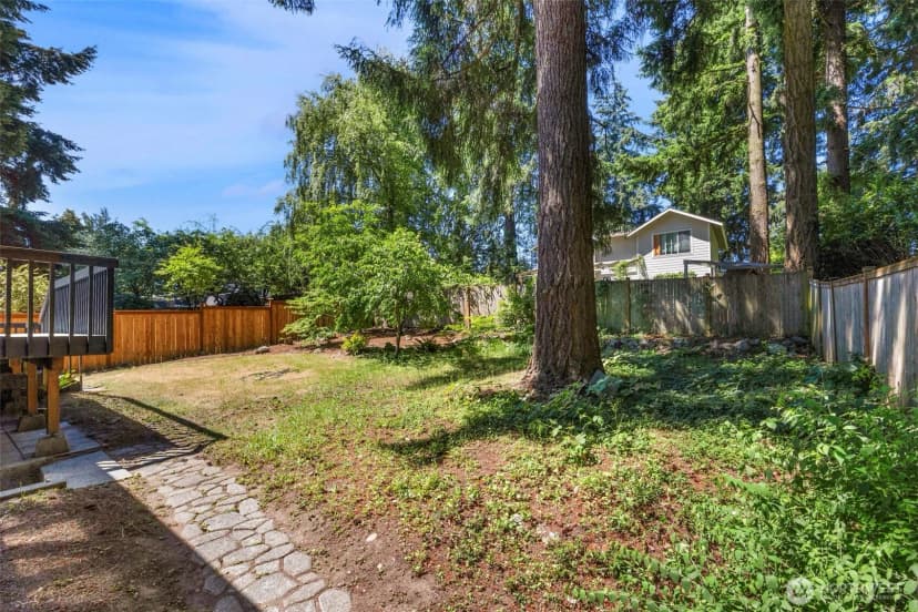 Property photo for 12521 2nd Avenue Ne, Seattle photo 37