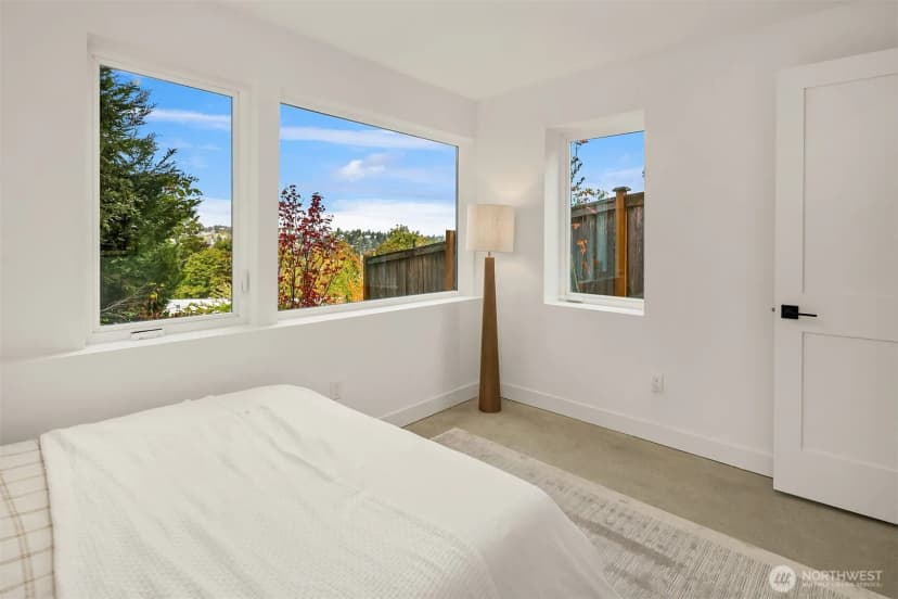 Property photo for 530 W Barrett Street, Seattle photo 18
