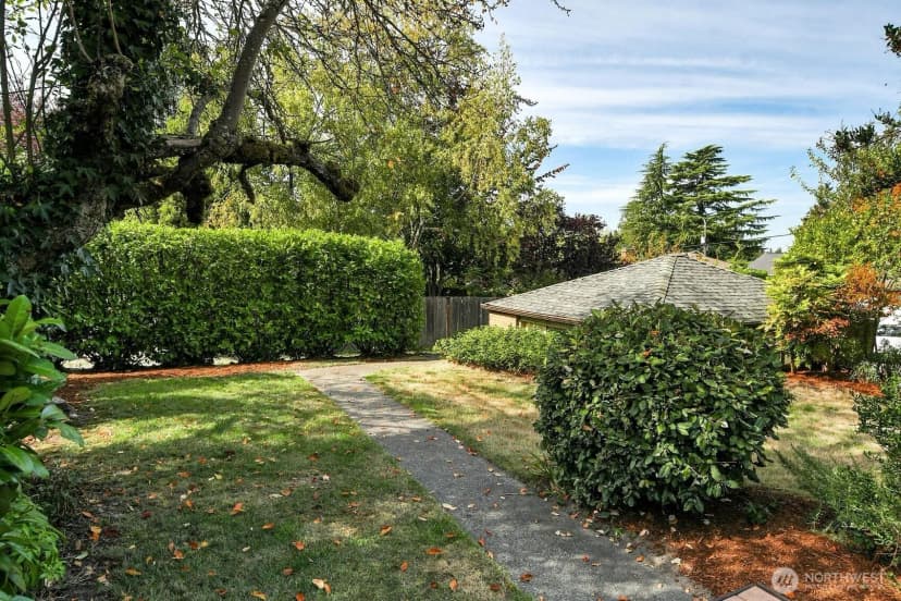 Property photo for 4201 51st Avenue S, Seattle photo 29