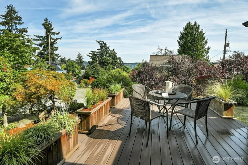 Property photo for 4201 51st Avenue S, Seattle photo 4