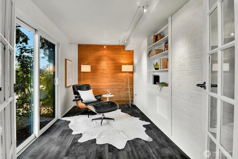 Property photo for 4201 51st Avenue S, Seattle photo 8