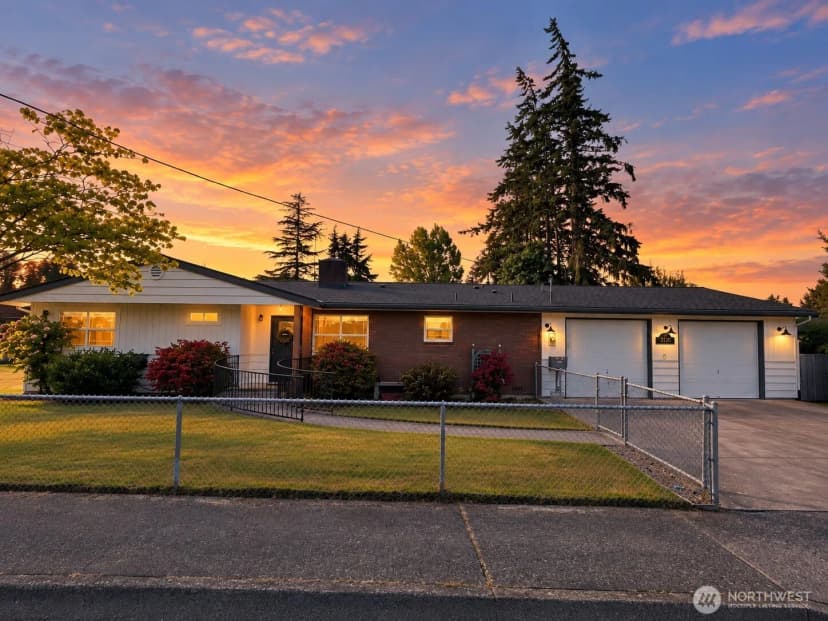 Property photo for 2716 5th Street, Everett