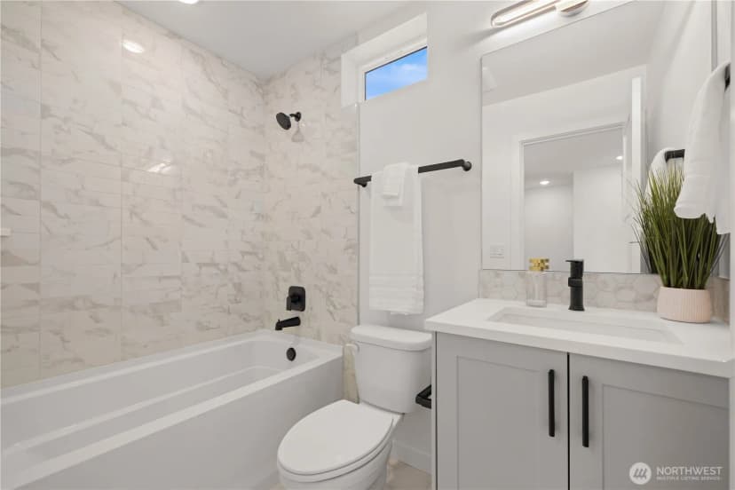 Property photo for 6540 B Latona Avenue Ne, Seattle photo 24