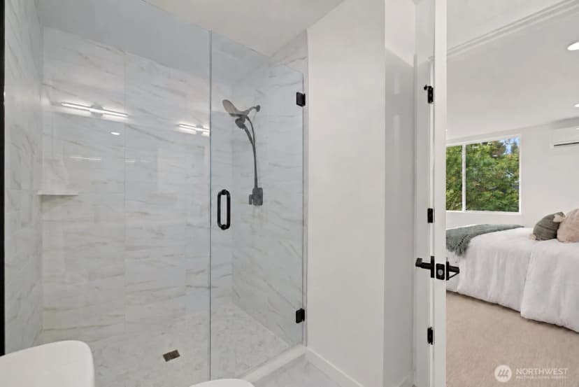 Property photo for 6540 B Latona Avenue Ne, Seattle photo 21