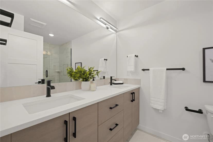 Property photo for 6540 B Latona Avenue Ne, Seattle photo 20