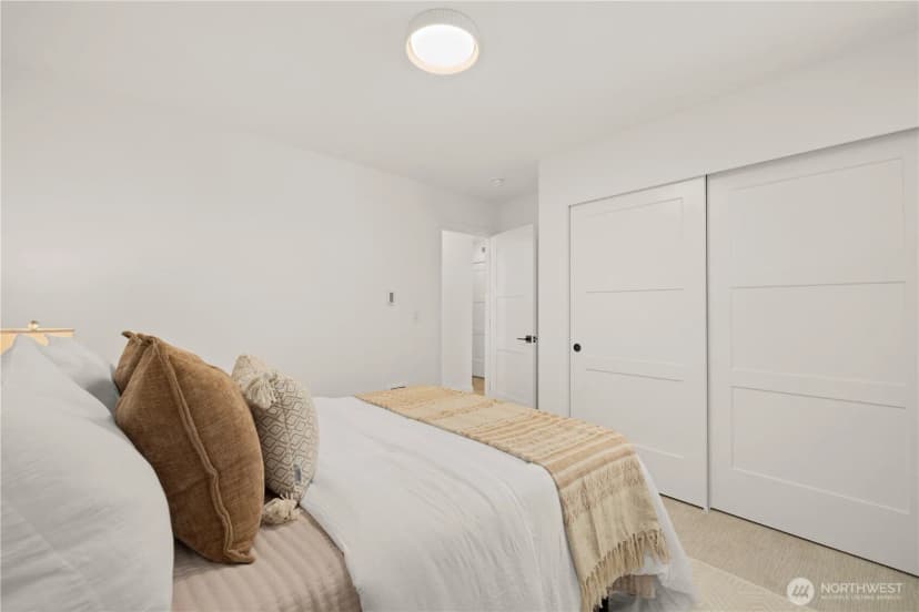 Property photo for 6540 B Latona Avenue Ne, Seattle photo 23