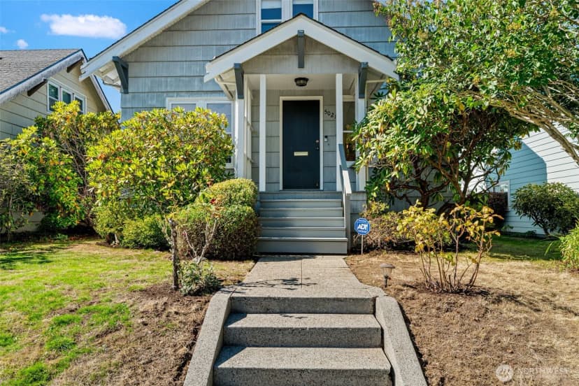 Property photo for 5021 36th Avenue Sw, Seattle photo 4