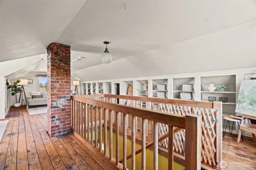 Property photo for 5021 36th Avenue Sw, Seattle photo 17