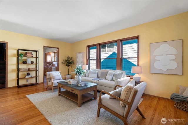 Property photo for 5021 36th Avenue Sw, Seattle photo 5