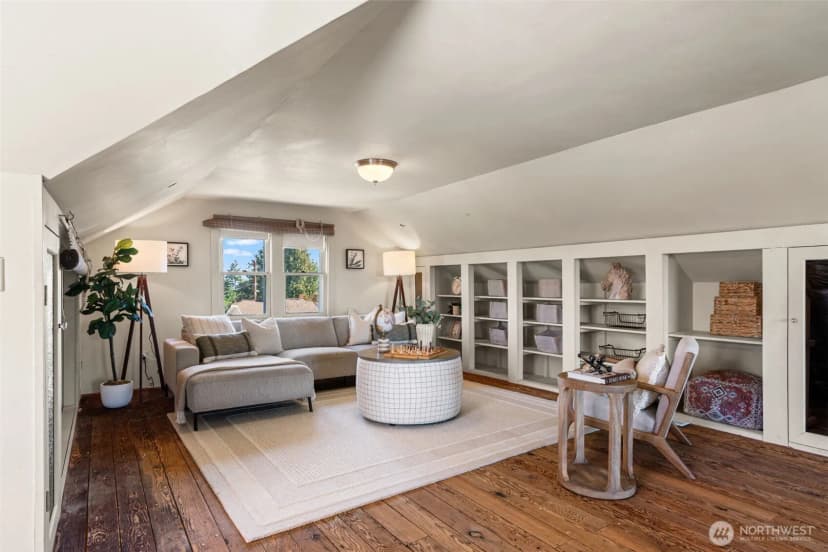 Property photo for 5021 36th Avenue Sw, Seattle photo 15