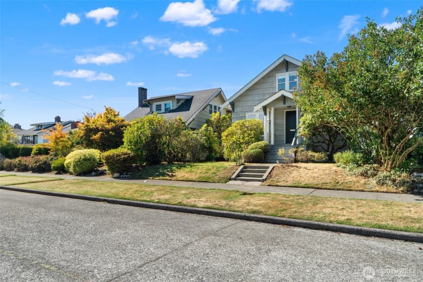Property photo for 5021 36th Avenue Sw, Seattle photo 30