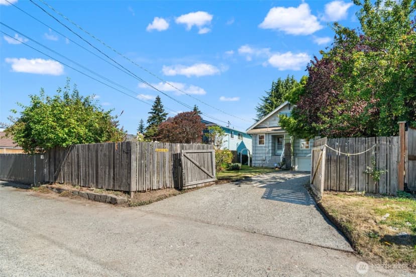 Property photo for 5021 36th Avenue Sw, Seattle photo 29