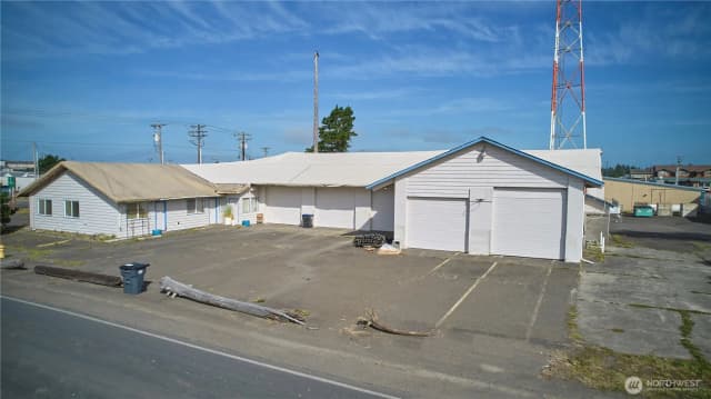 Property photo for 676 Point Brown Avenue Ne, Ocean Shores
