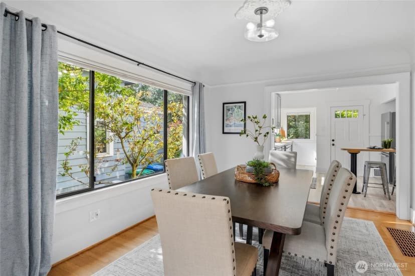 Property photo for 1423 33rd Avenue, Seattle photo 12