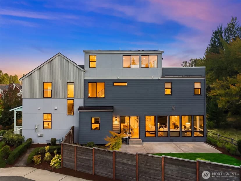 Property photo for 17691 Ne 118th Court, Redmond
