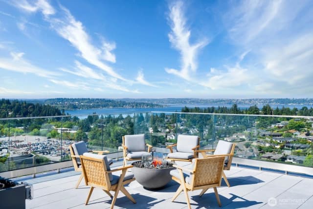 Property photo for 10232 Ne 10th Street #1207, Bellevue photo 2