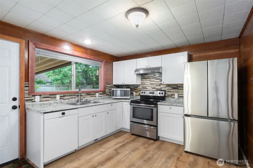 Property photo for 16458 Ne 17th Place, Bellevue photo 14