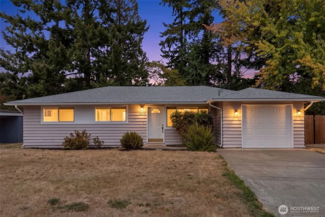 Property photo for 16458 Ne 17th Place, Bellevue
