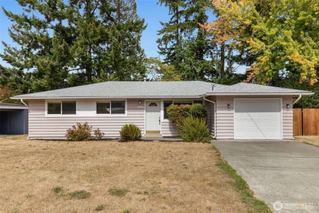 Property photo for 16458 Ne 17th Place, Bellevue photo 2