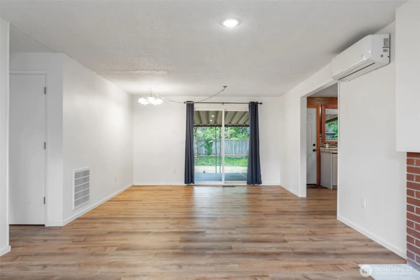 Property photo for 16458 Ne 17th Place, Bellevue photo 11