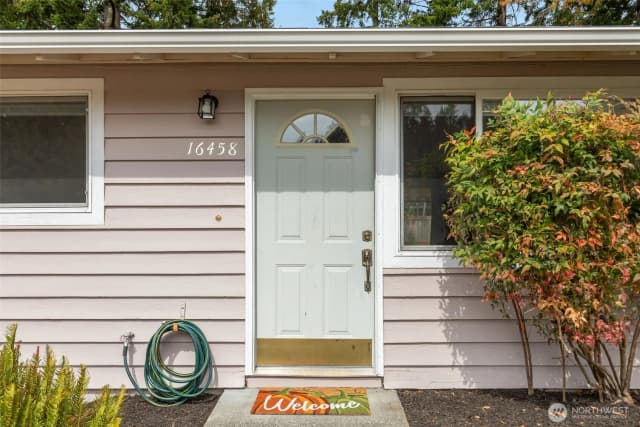 Property photo for 16458 Ne 17th Place, Bellevue photo 4