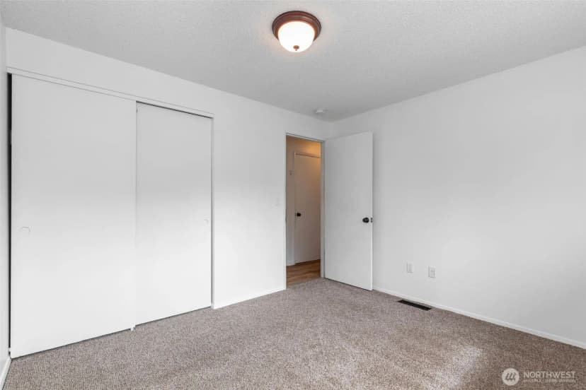 Property photo for 16458 Ne 17th Place, Bellevue photo 25