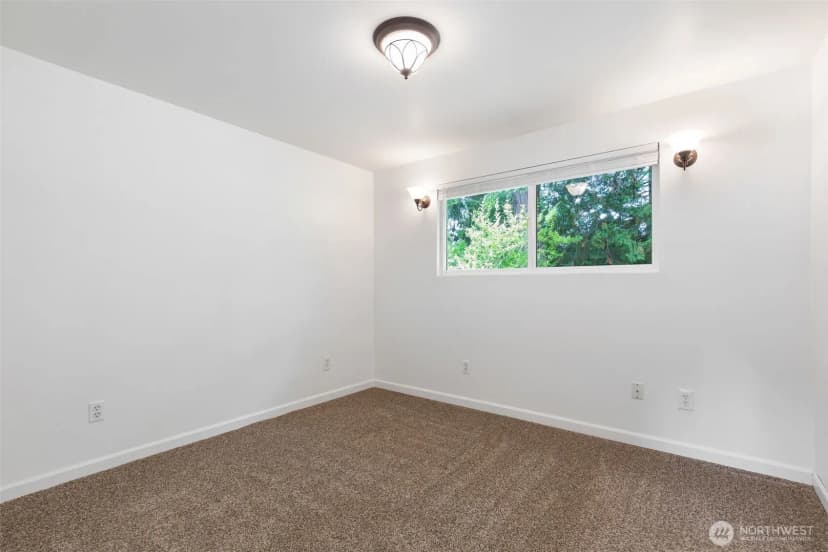Property photo for 16458 Ne 17th Place, Bellevue photo 28