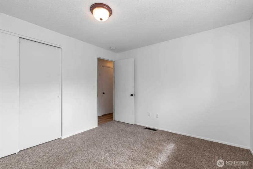 Property photo for 16458 Ne 17th Place, Bellevue photo 26